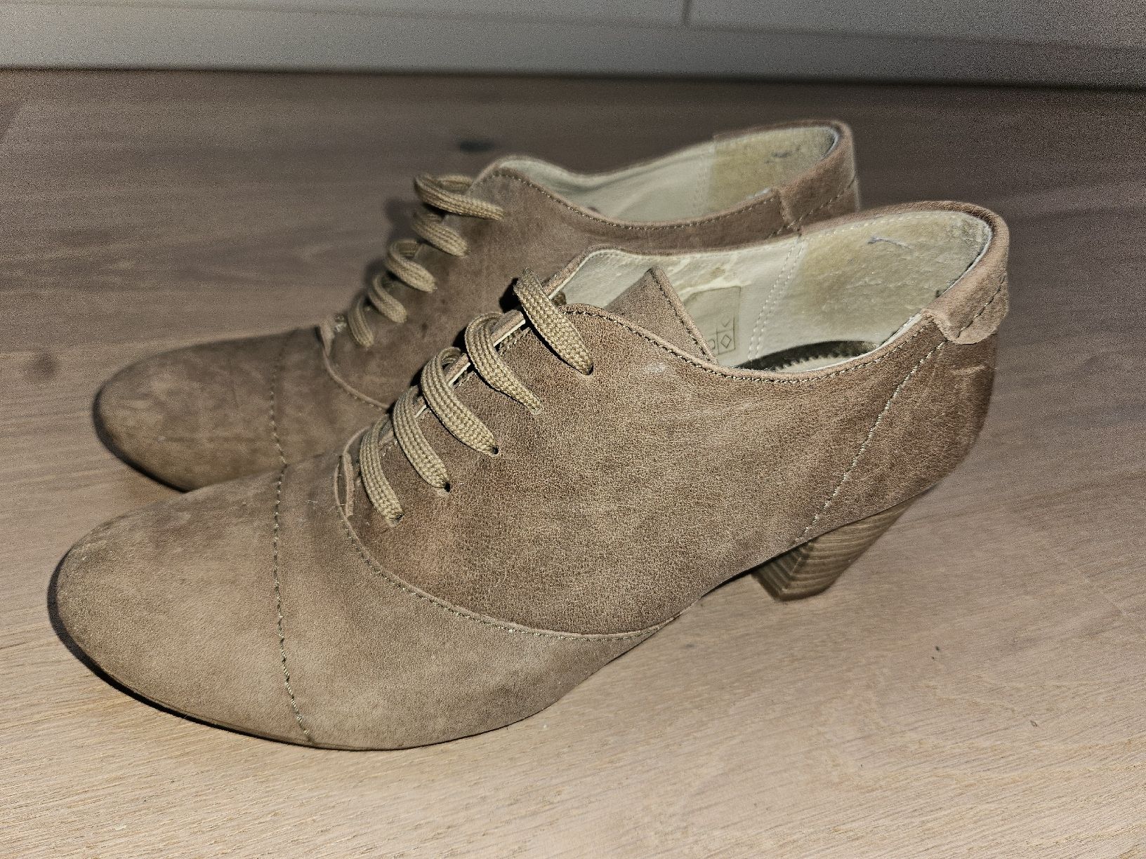 Scarpe da donna: Ladies Autumn Ankle Boots Size 37 – Usato da Appenzell venduto da Thename___
