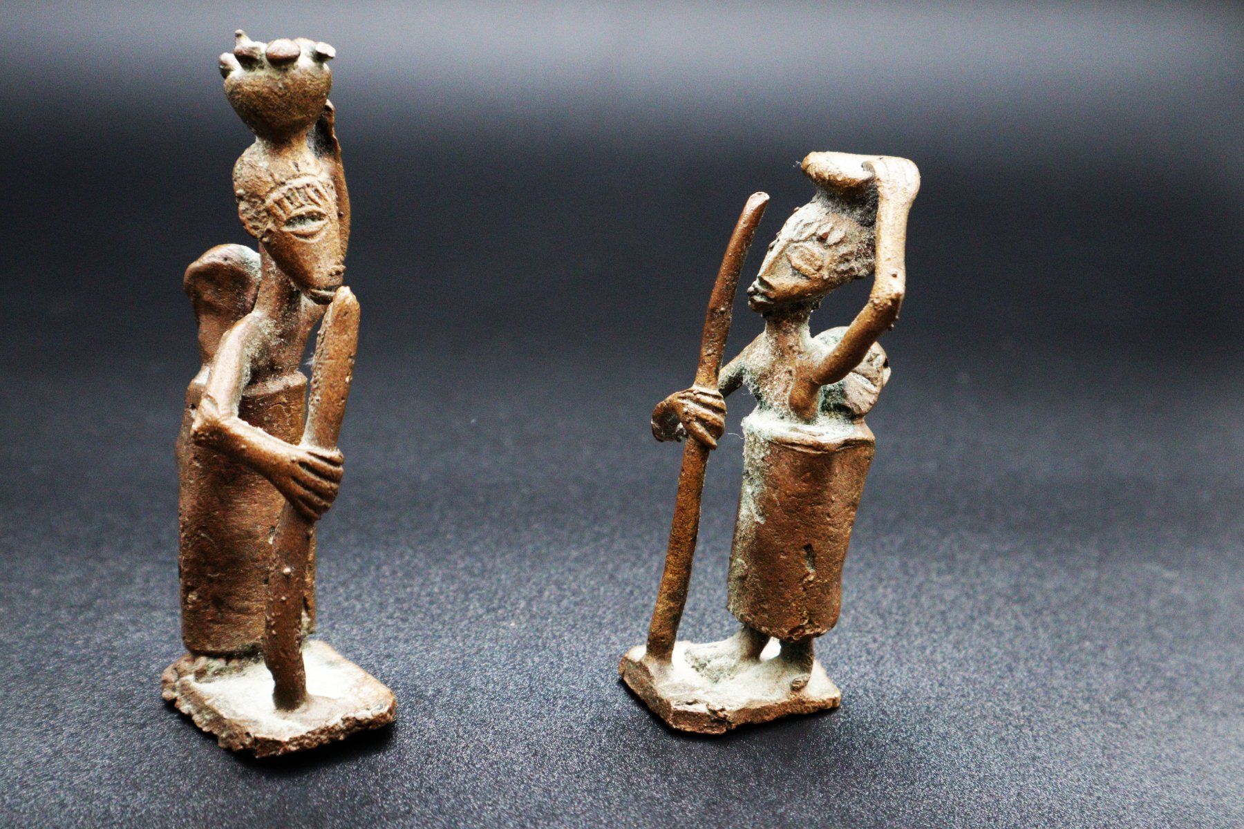Sculture & Statue: Antike Bronzefiguren / Goldgewichte Westafrika – Usato da Volketswil venduto da brockipfannenstil 1