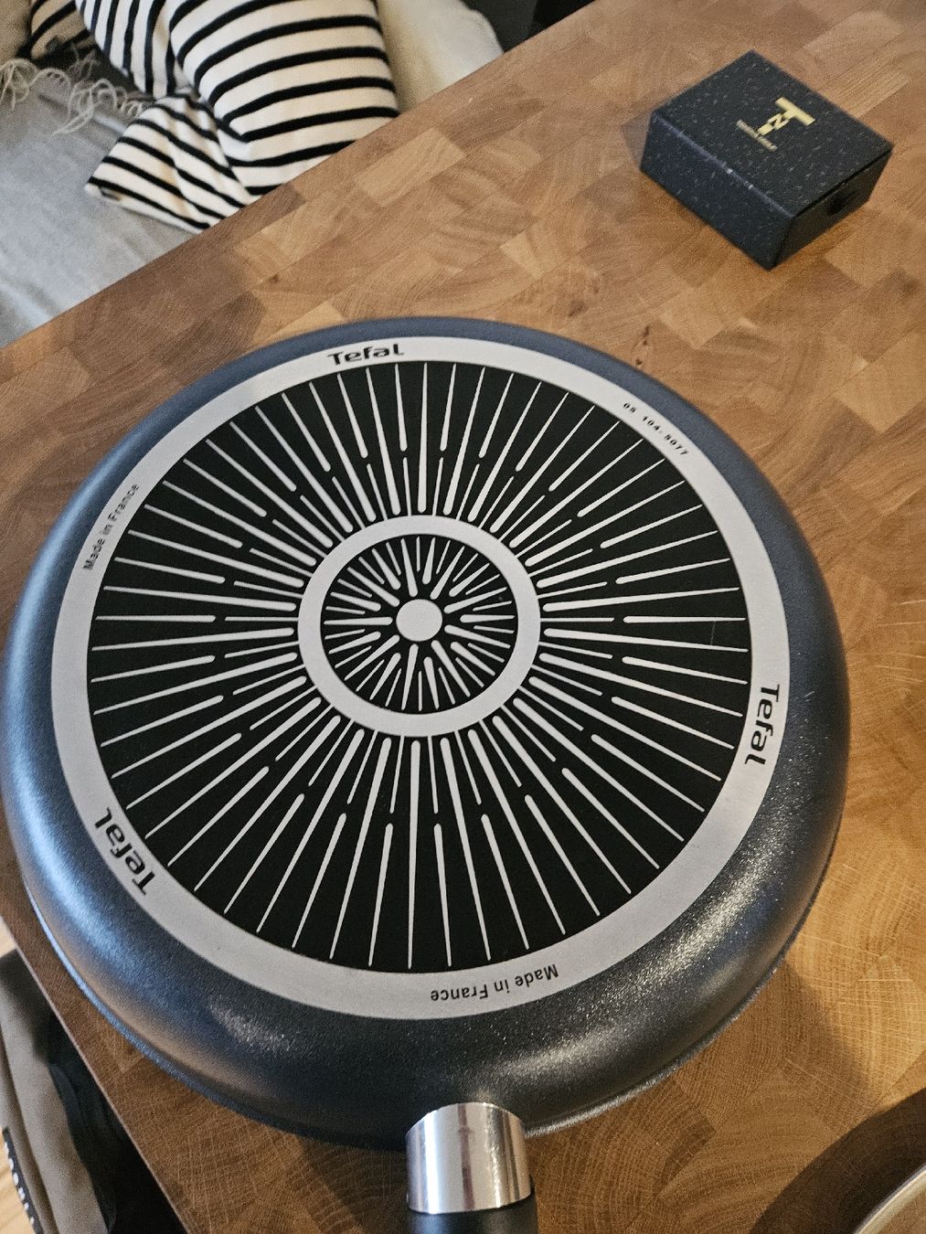 Tefal Pfannen: bratpfanne tefal mit deckel 32cm – Neu (gemäss Beschreibung) aus Zuchwil von Nwebpa 1