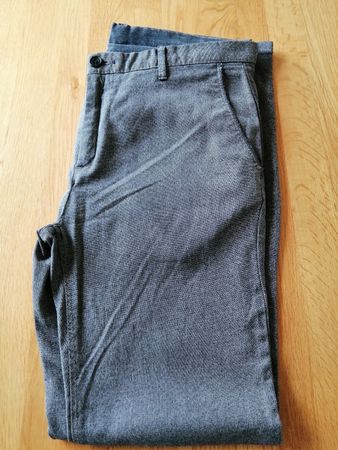 Zara Herren Hose, Grösse 42, Grau, guter Zustand 