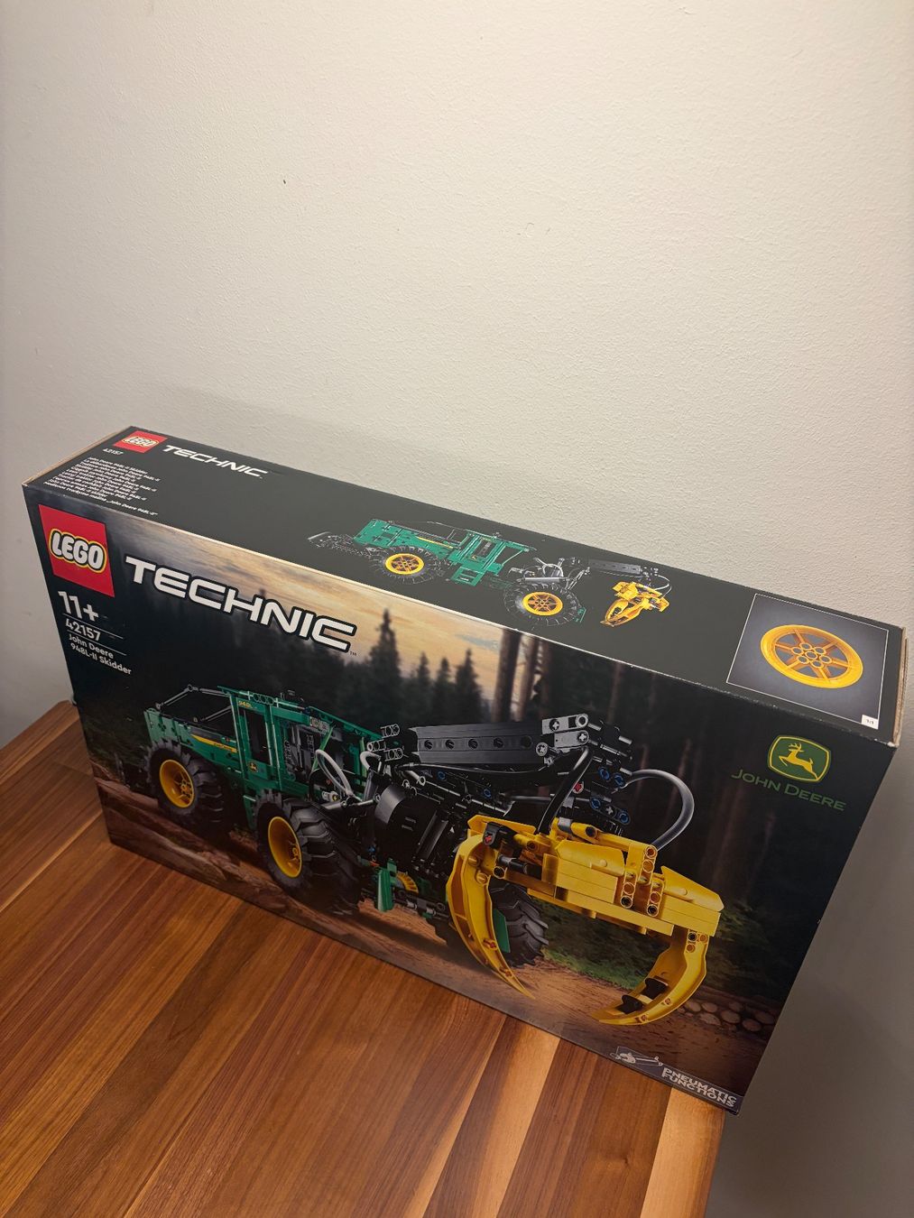 Lego Kit di costruzioni: LEGO Technic 42157 John Deere 948L-II Skidder – Nuovo e nell'imballaggio originale da Schaffhausen venduto da ThomThom1123