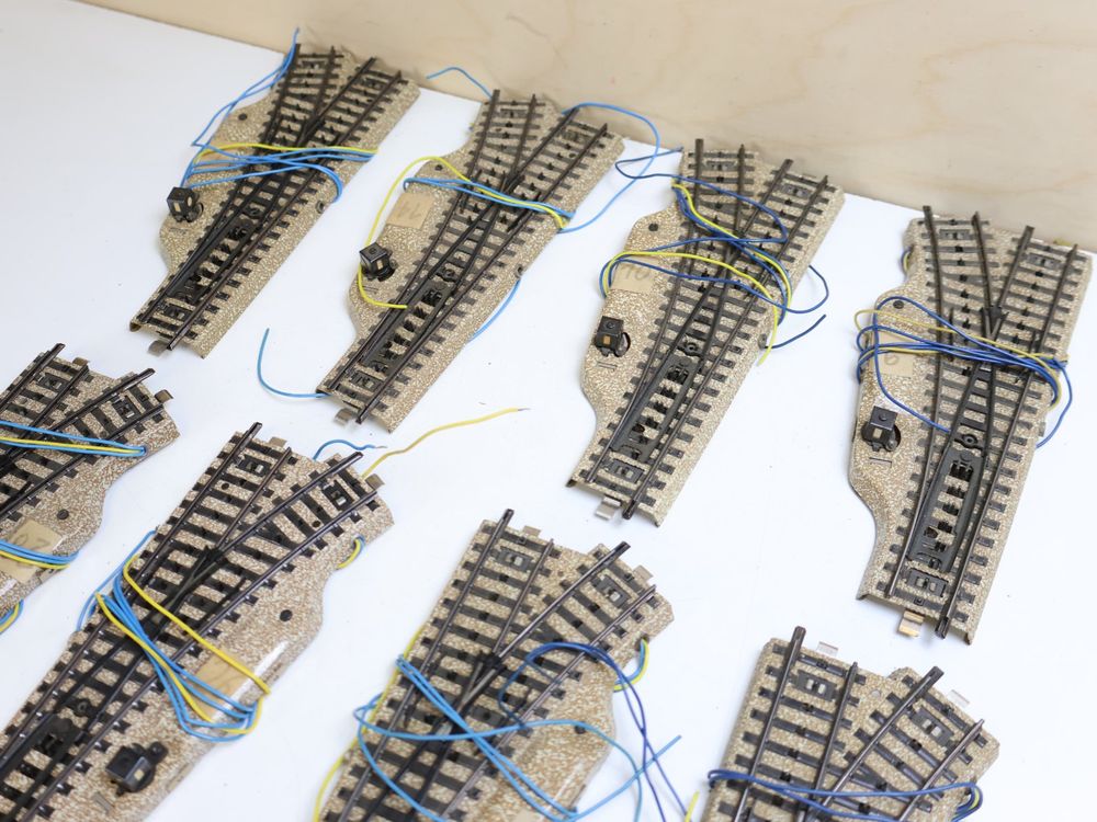 Märklin 8 x Elektro Weichen H0 M-Gleis (Gebraucht) in Winterthur für ...