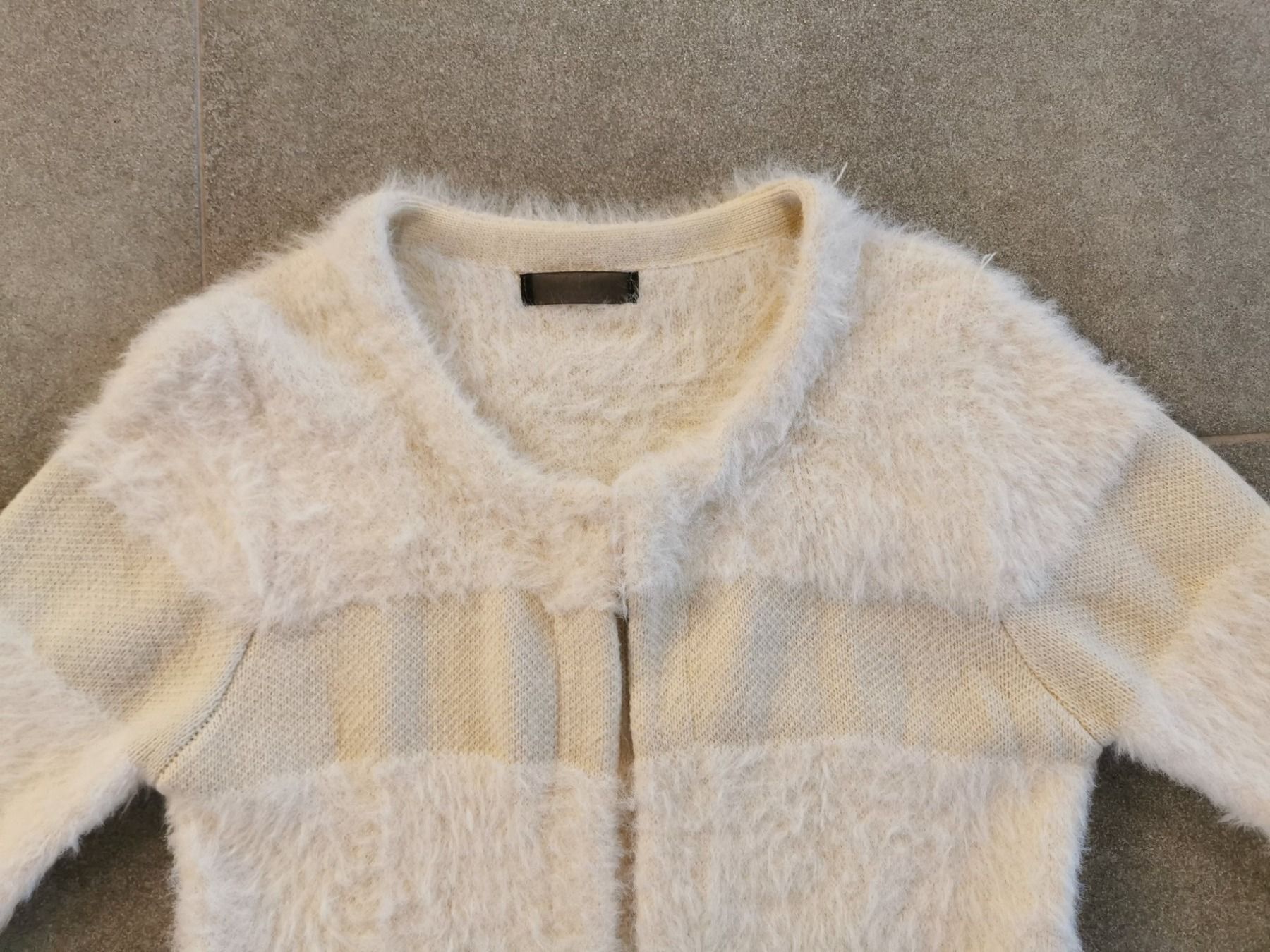 Giacche: Wunderschöne, edle Strickjacke Gr. M - L – Nuovo (secondo la descrizione) da Stäfa venduto da Ildi 1
