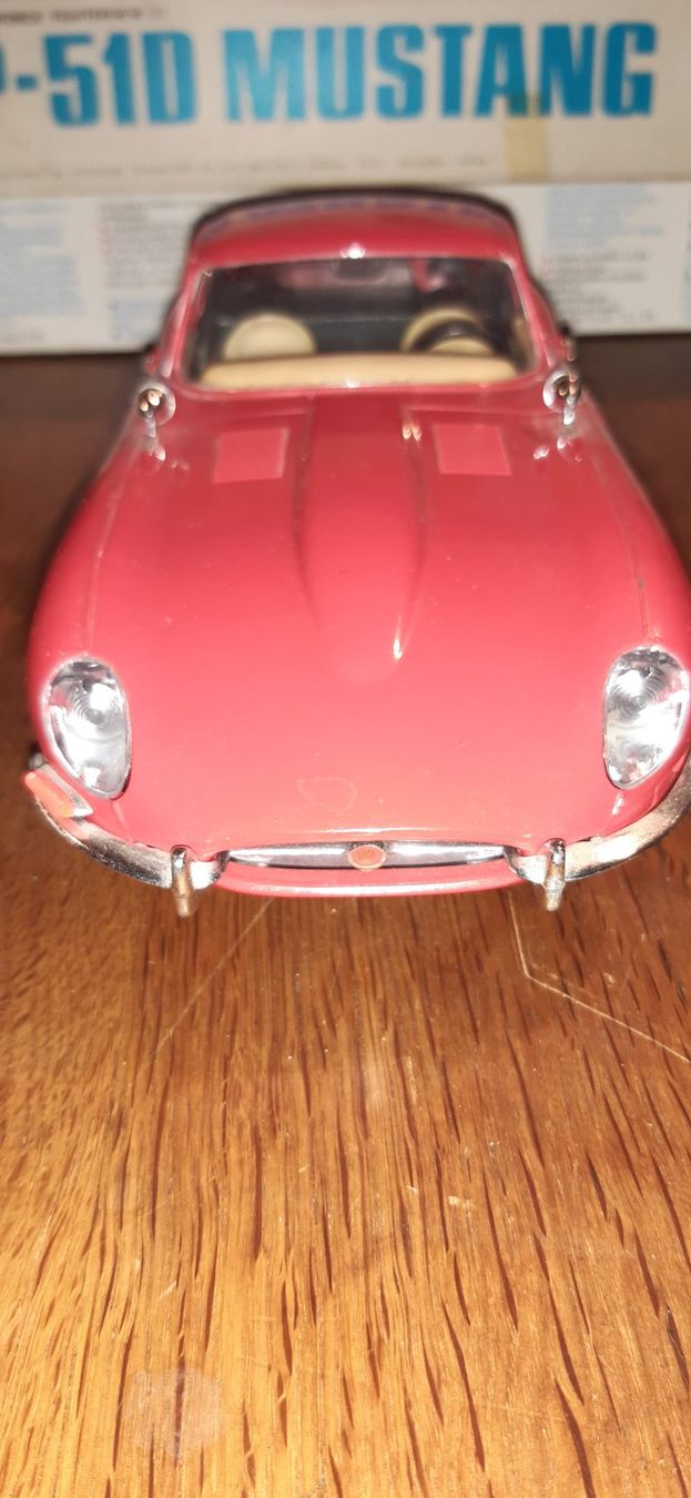 Bburago Modellautos: Jaguar E Coupe 1961 1:18 Burago – Gebraucht aus Fehraltorf von STEMAC01TK 5