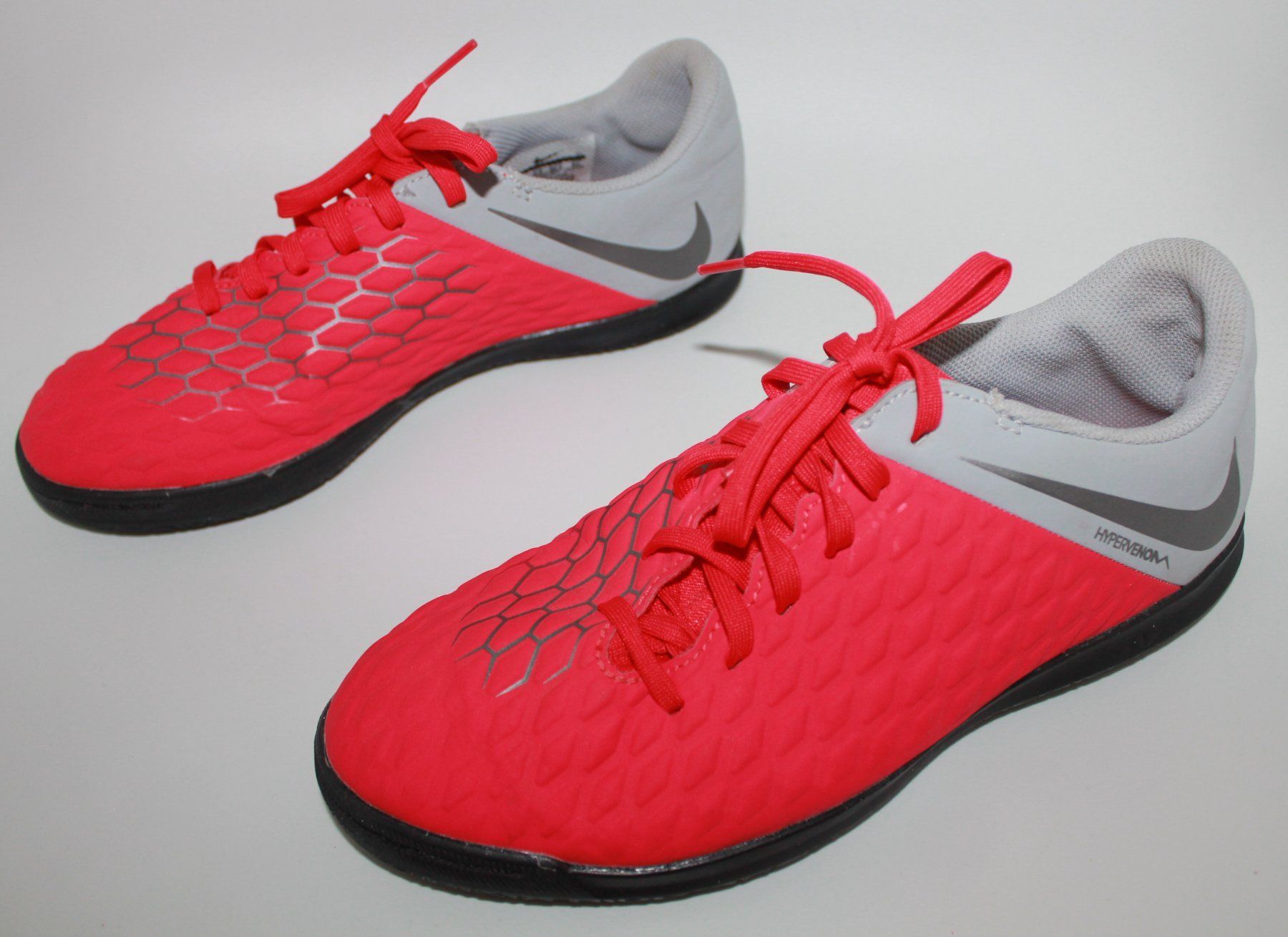 Nike Scarpe per ragazzi: Chaussures de football Nike hypervenom  t. 38.5 – Usato da Peseux venduto da Gilloss
