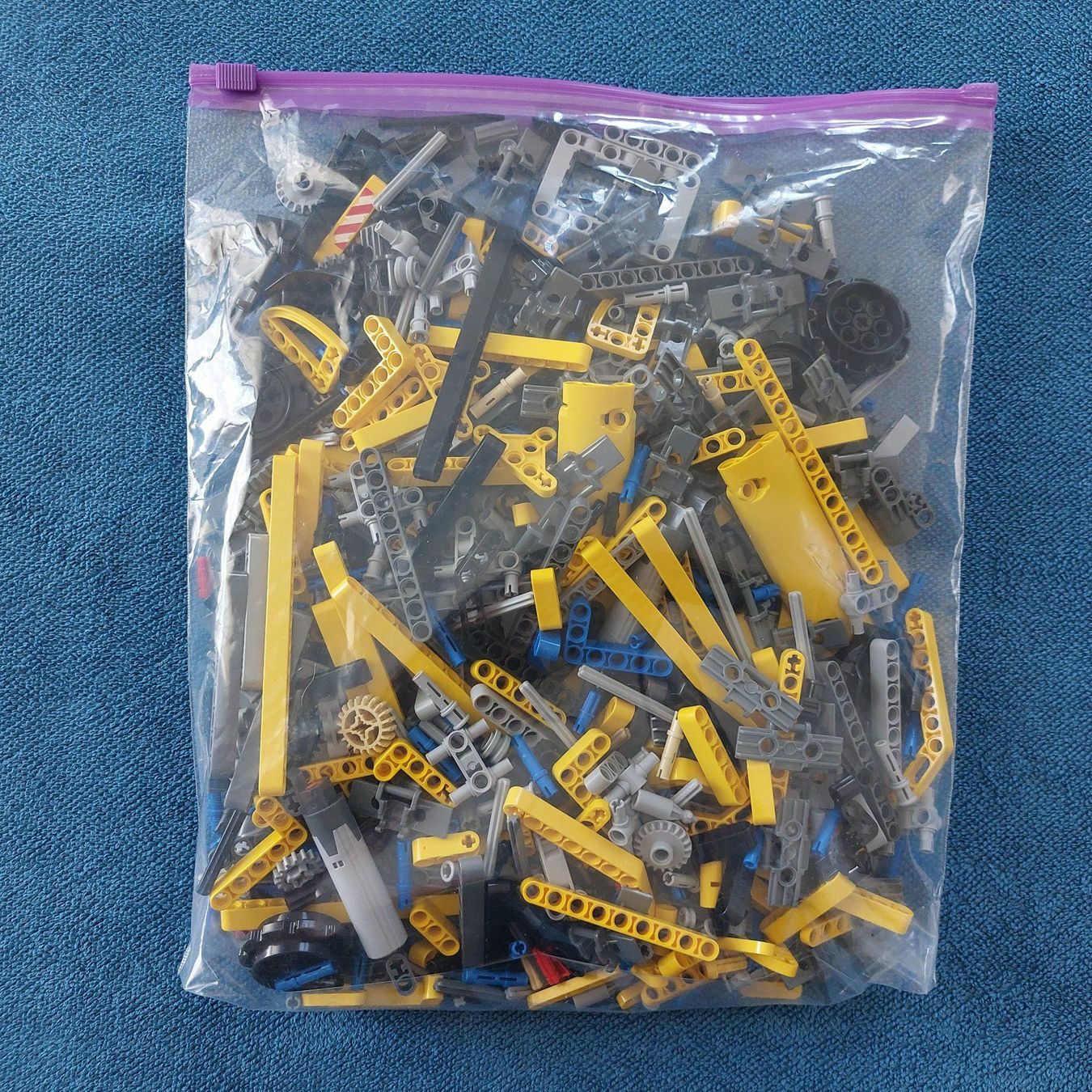 Technics Kit di costruzioni: LEGO 42006 – Usato da Uetikon am See venduto da Peter_von_Lanthen 1