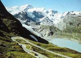 SUSTENSTRASSE Gletscherrank - Postauto