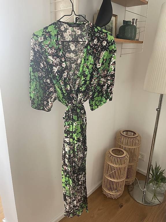 Other Stories Vestiti: & other Stories Kimono Kleid – Usato da Renens VD venduto da siric1996