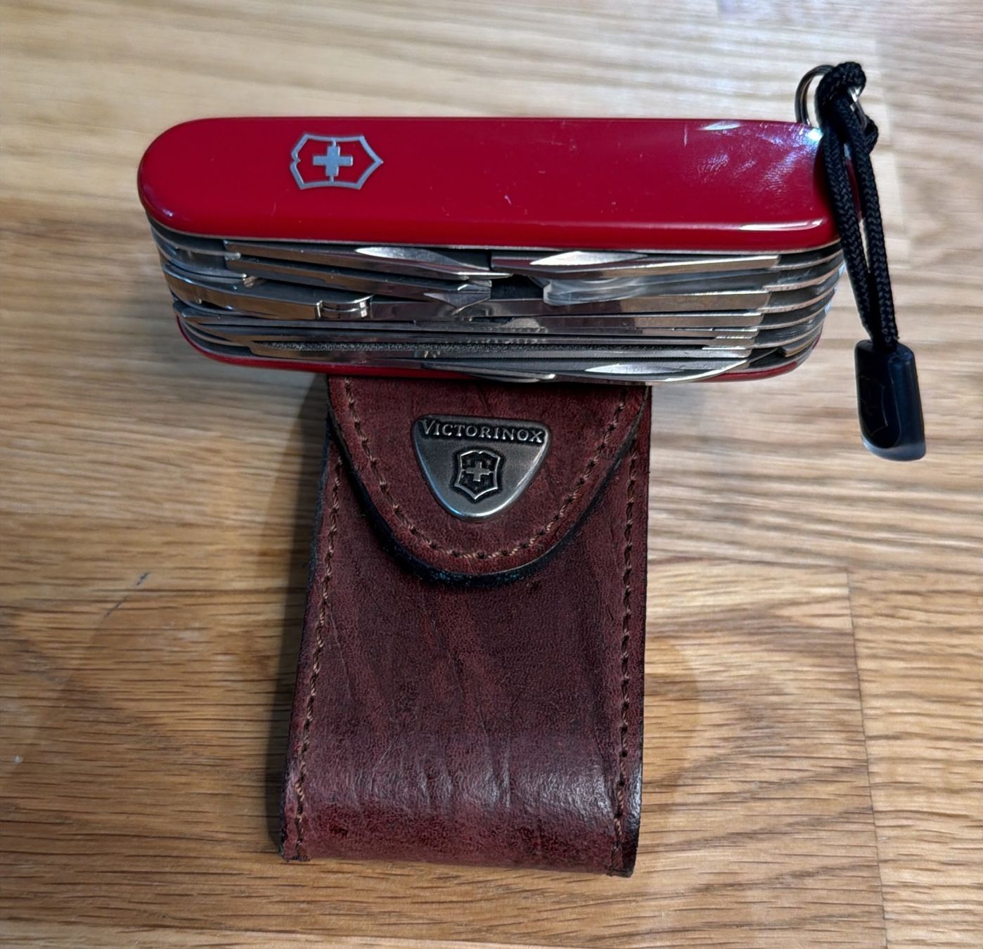 Victorinox Coltelli tascabile: VICTORINOX SACKMESSER MIT ETUI – Nuovo (secondo la descrizione) da Zürich venduto da Frei-Occasionen 7