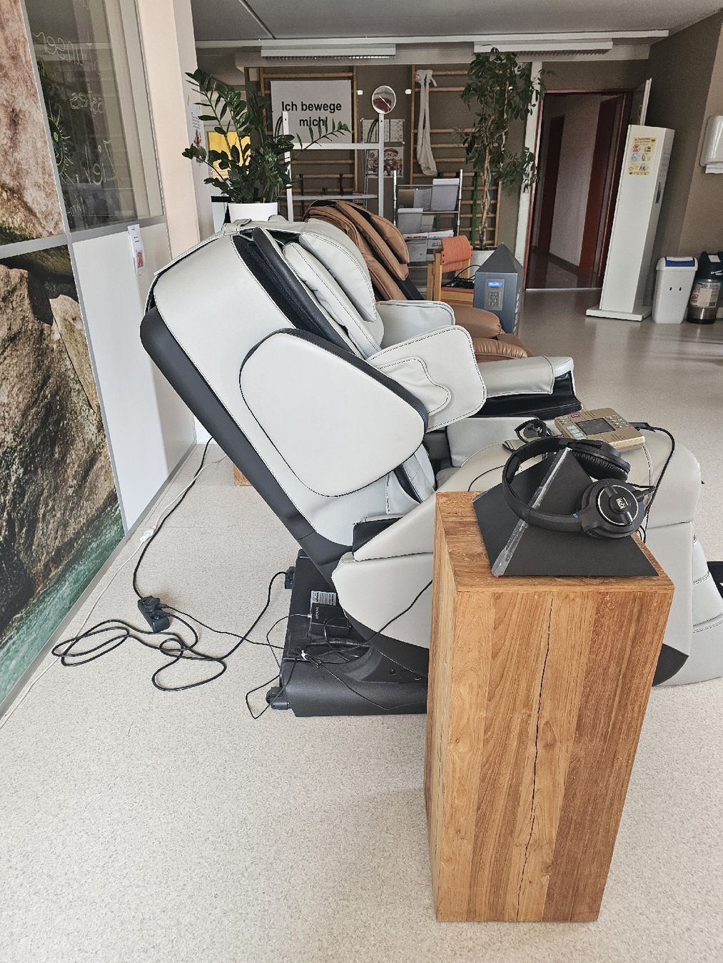 Sessel: BrainLight Massagesessel mit Brille und Kopfhörern gebraucht – Gebraucht aus Galmiz von bea_hff8 2