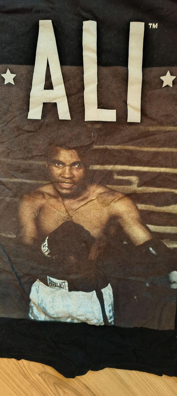 T-shirt: Muhammad Ali T-shirt – Usato da Beringen venduto da Holly.80 2