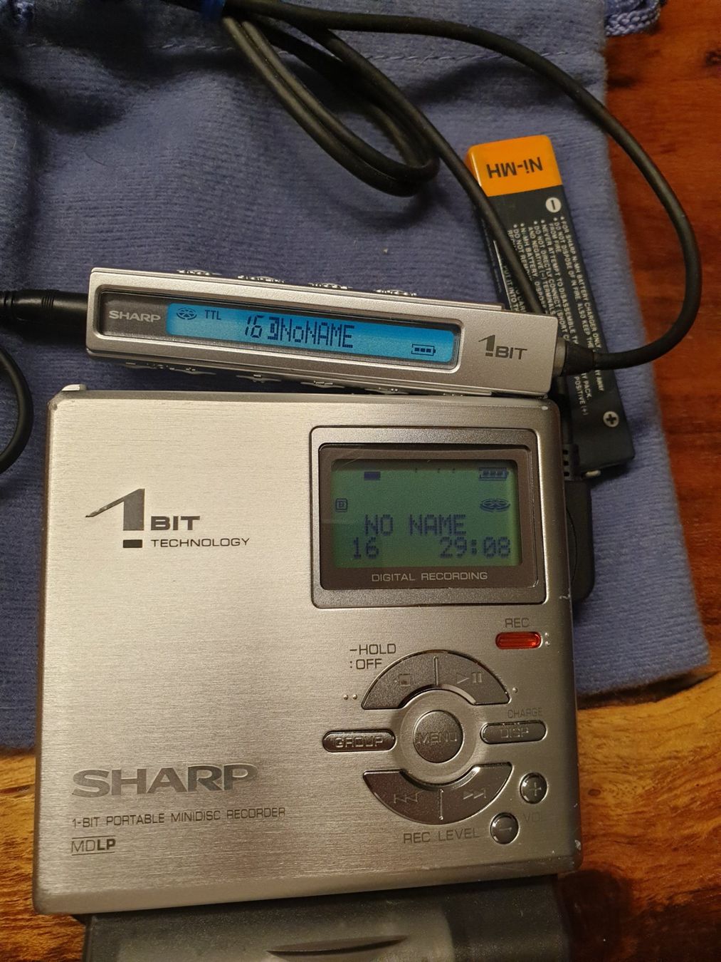 Minidisc: Minidisc Sharp MD-D470H mit div. Zubehör – Gebraucht aus Rain von chesz 4