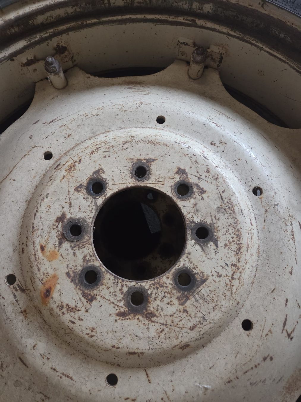 Pneumatici & Ruote complete: Occ.Räder verstellbar 9.5R36 – Usato da Muhen venduto da Danu65 1