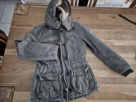 gefütterte Jacke mit Kaputze Gr 42 von H&M, khaki