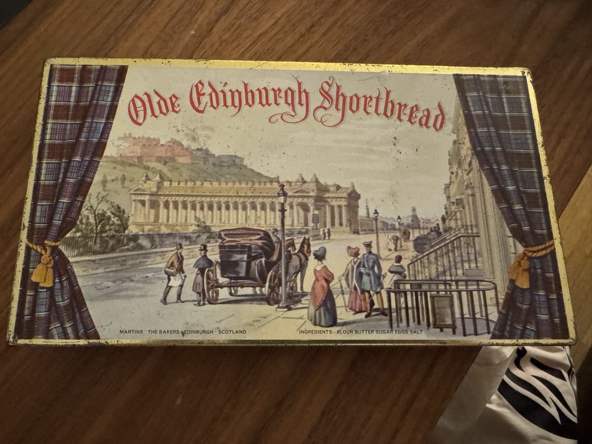 Tutte le decorazioni: Blechdose Olde Edinburgh Shortbread Vintage – Usato da Zürich venduto da Goliat21