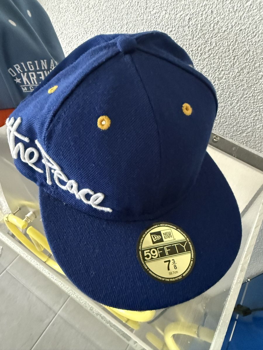 Sonstige Kleidung & Accessoires: Badecap Blau Neu streatwear – Gebraucht aus Dagmersellen von Eulito