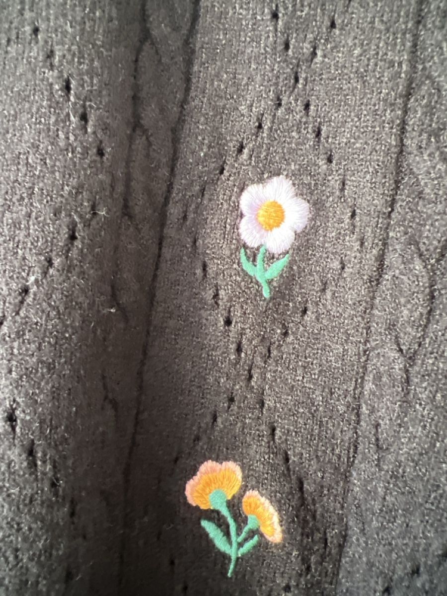 Pulls & Sweat-shirts: SALE 🌼 Strickpullover mit Blumenmuster, Object, M – D'occasion à Balzers par clancy_SCVW