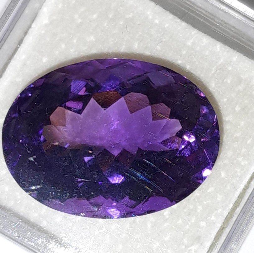 Edelsteine: Améthyste ovale 18.37 ct - CERTIFICAT 780.- Fr – Neu (gemäss Beschreibung) aus Grimisuat von Valgem 1