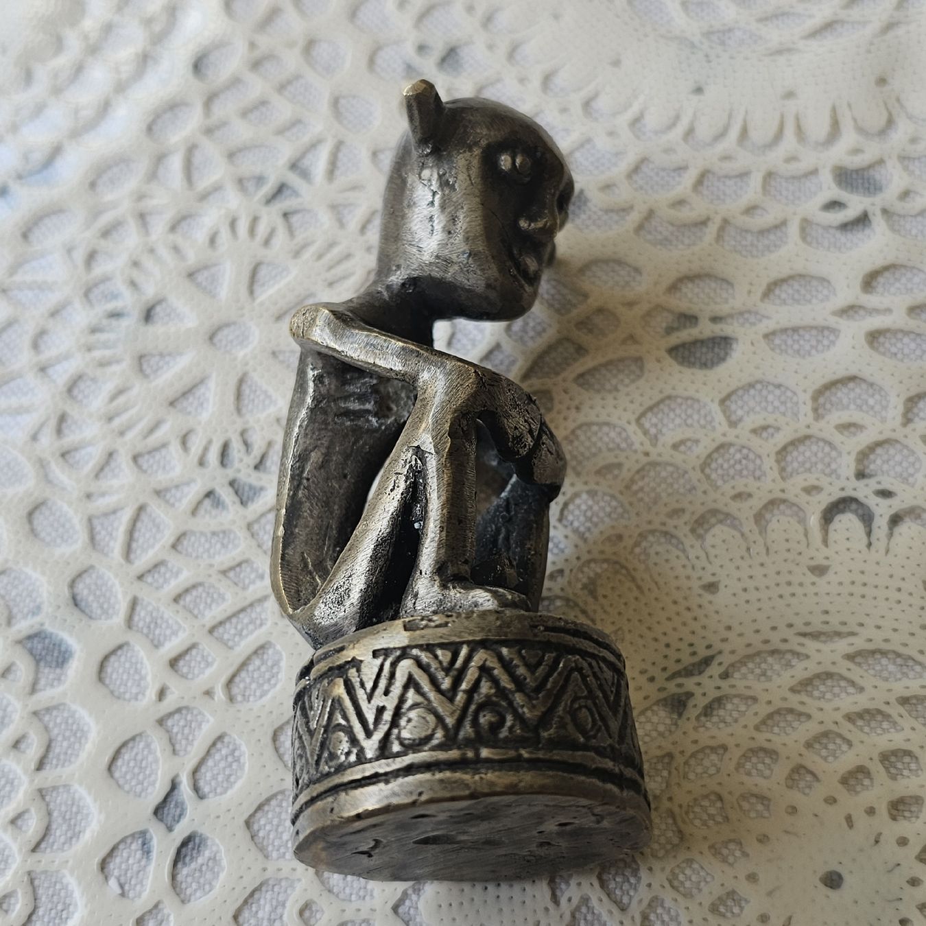 Statuette: „Der Denker“ oder Ahnenfigur interpretiert – Usato da Füllinsdorf venduto da raz_mw2k 3