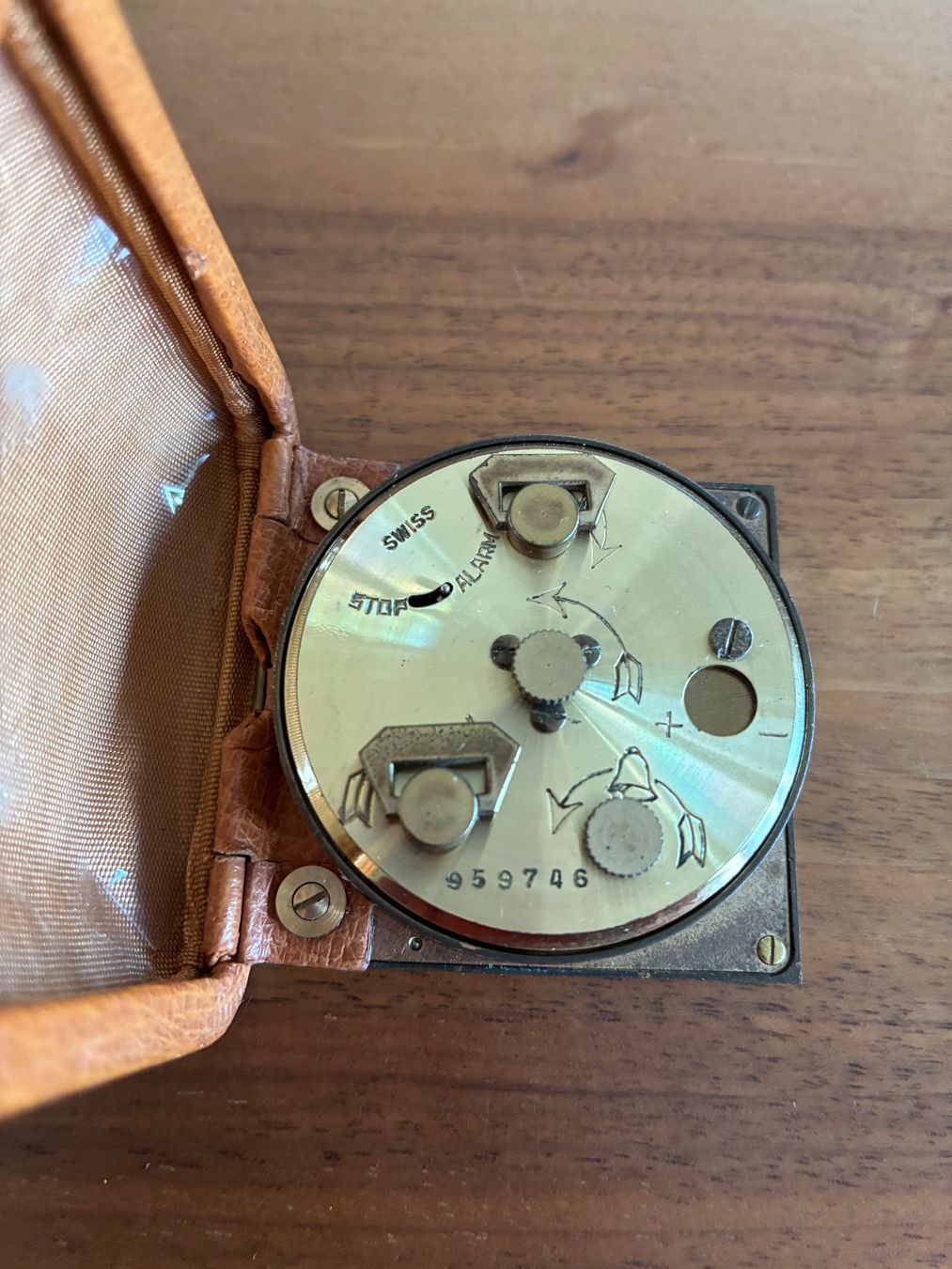 Looping Sveglie: Vintage Looping Wecker/Reisewecker, Handaufzug – Usato da Bettlach venduto da Brissoni 3