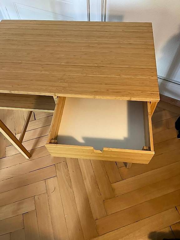 Schminktische: Pult/Schminktisch – Gebraucht aus Luzern von Aernis 2