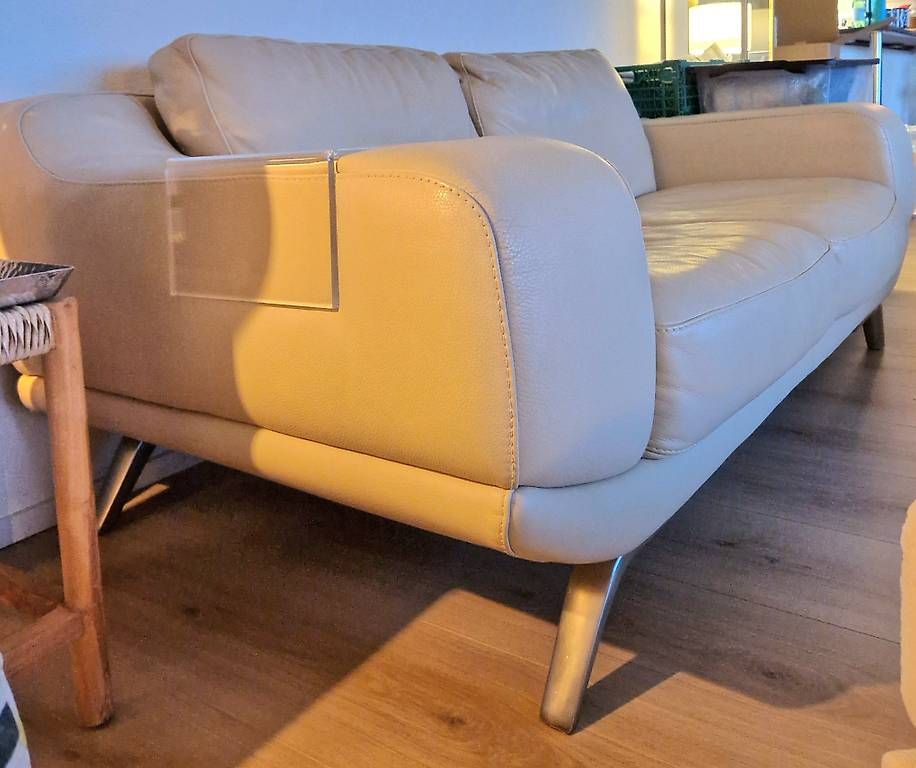 Divani: Canapé contemporain Natuzzi – Usato da Cugy VD venduto da deb_7ln6 1