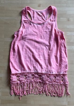 Manor Top Gr. 134/140, Sommer Pink mit Fransen - Top!