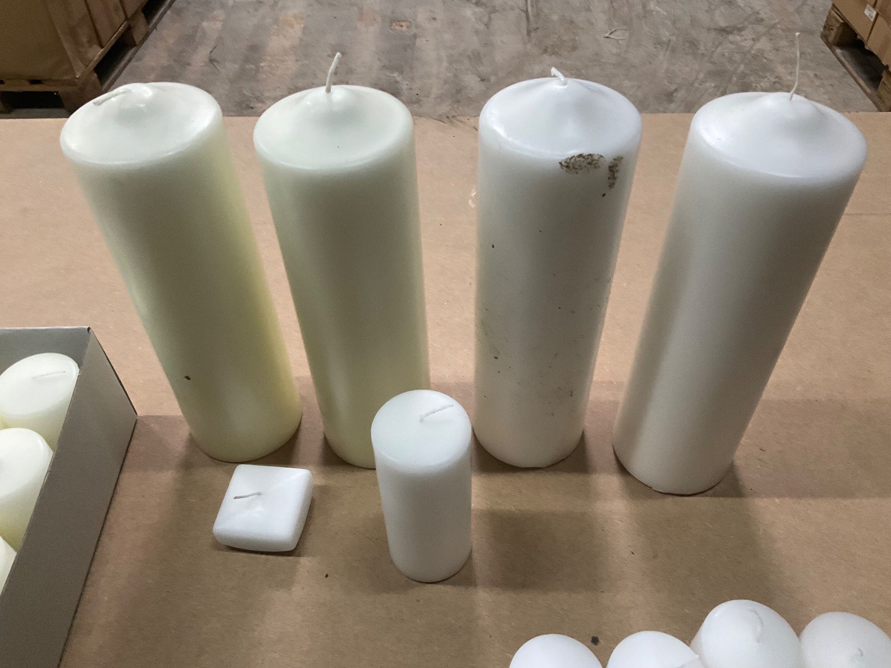 Candele: 836 Posten Kerzen Rohlinge aus Liquidation – Nuovo (secondo la descrizione) da Derendingen venduto da Meisterstuecke 2