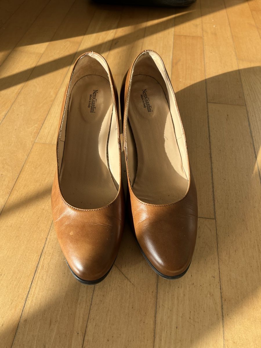 Damenschuhe: Braune Nero Giardini Leder Pumps, 39 – Gebraucht aus Zumikon von nata_sells 2