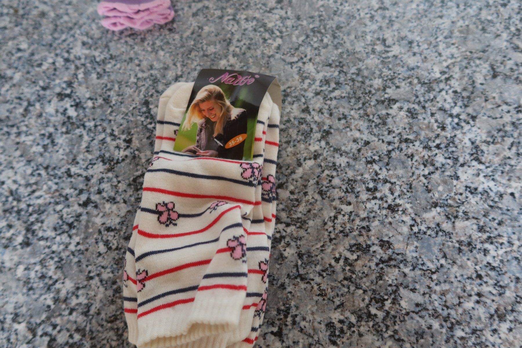 Chaussettes: Damensocken – Neuf avec emballage d'origine à Täuffelen par Cindybussy