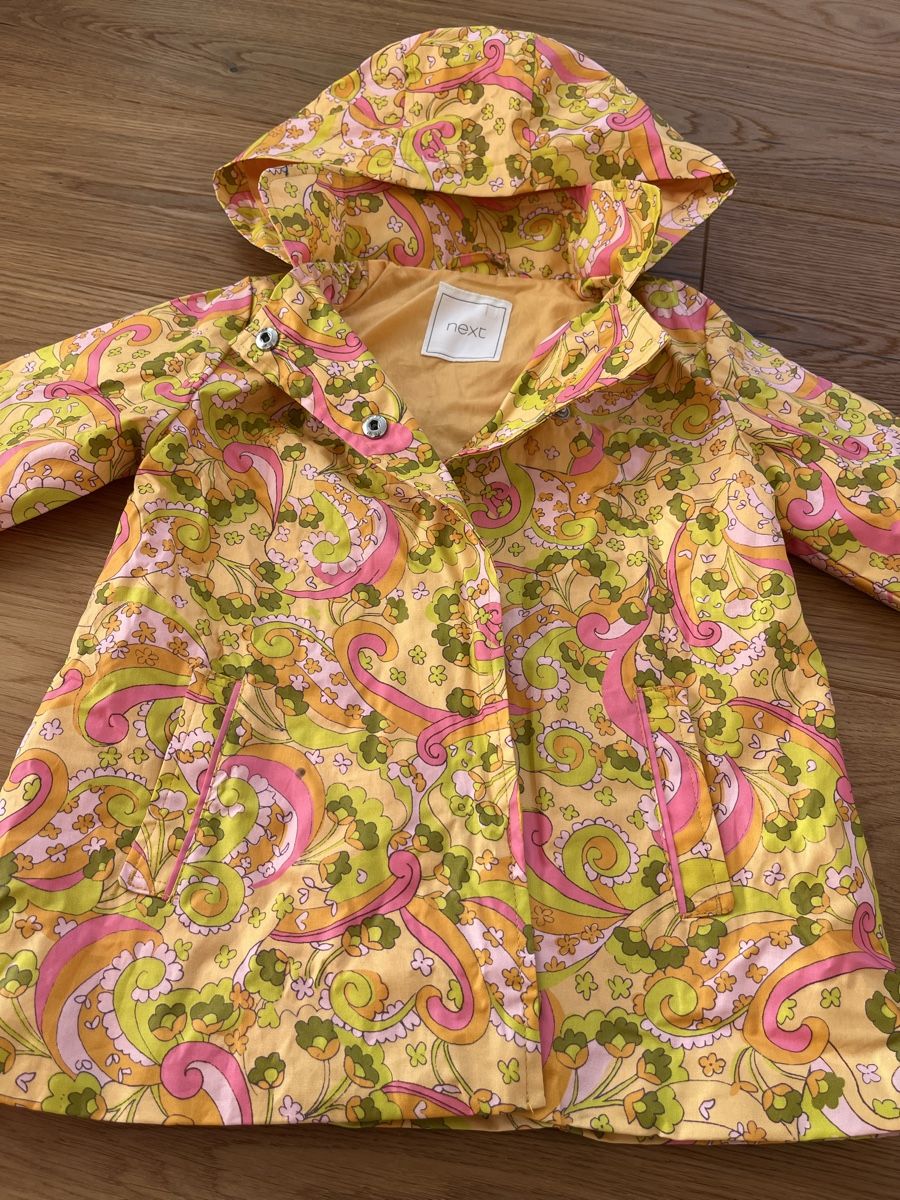 Next Giacche & Cappotti: Gr.110 Neue Regenjacke von Next – Nuovo e nell'imballaggio originale da Emmetten venduto da Small_Things666 4