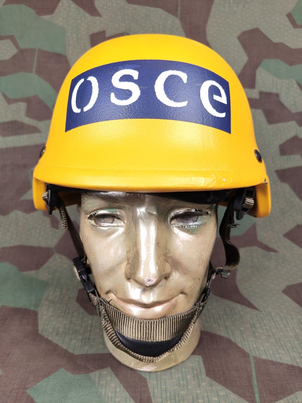 Schweizer Armee Uniformi: Helm AC200/650, OSCE – Usato da Bauma venduto da SwissMilitaria 1