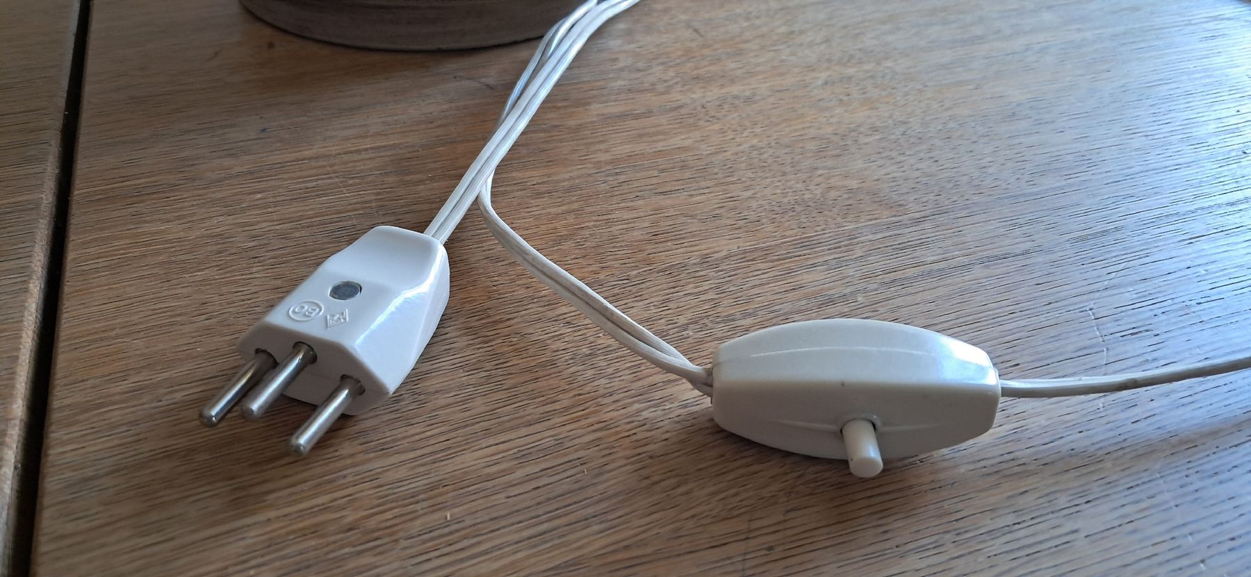 Lampade: Lampe ca 70er Jahre – Usato da Nidau venduto da Darkpooh 2