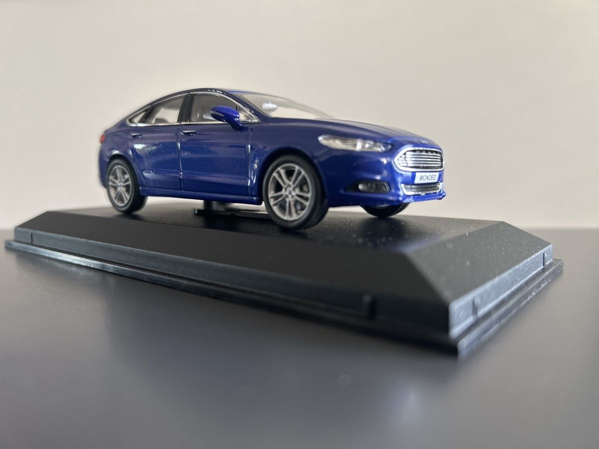 Ford Modellautos: Ford Mondeo Blau  1:43  – Neu (gemäss Beschreibung) aus kloten von Sgana 4