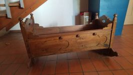 Wiege aus Holz, antik 