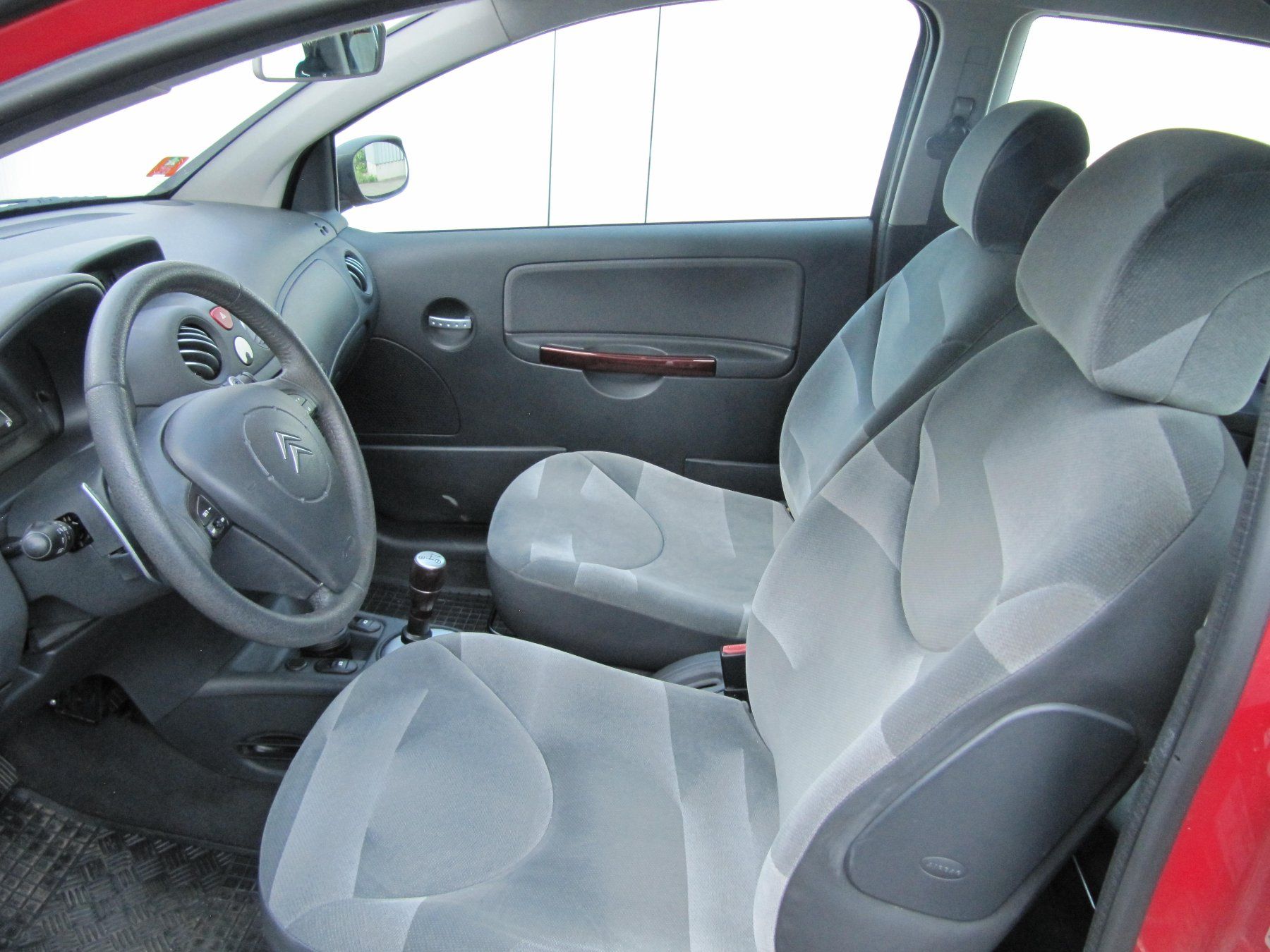 Citroën Automobili: Citroën C2 1.4 i – Usato da Alt St. Johann venduto da domivan 4