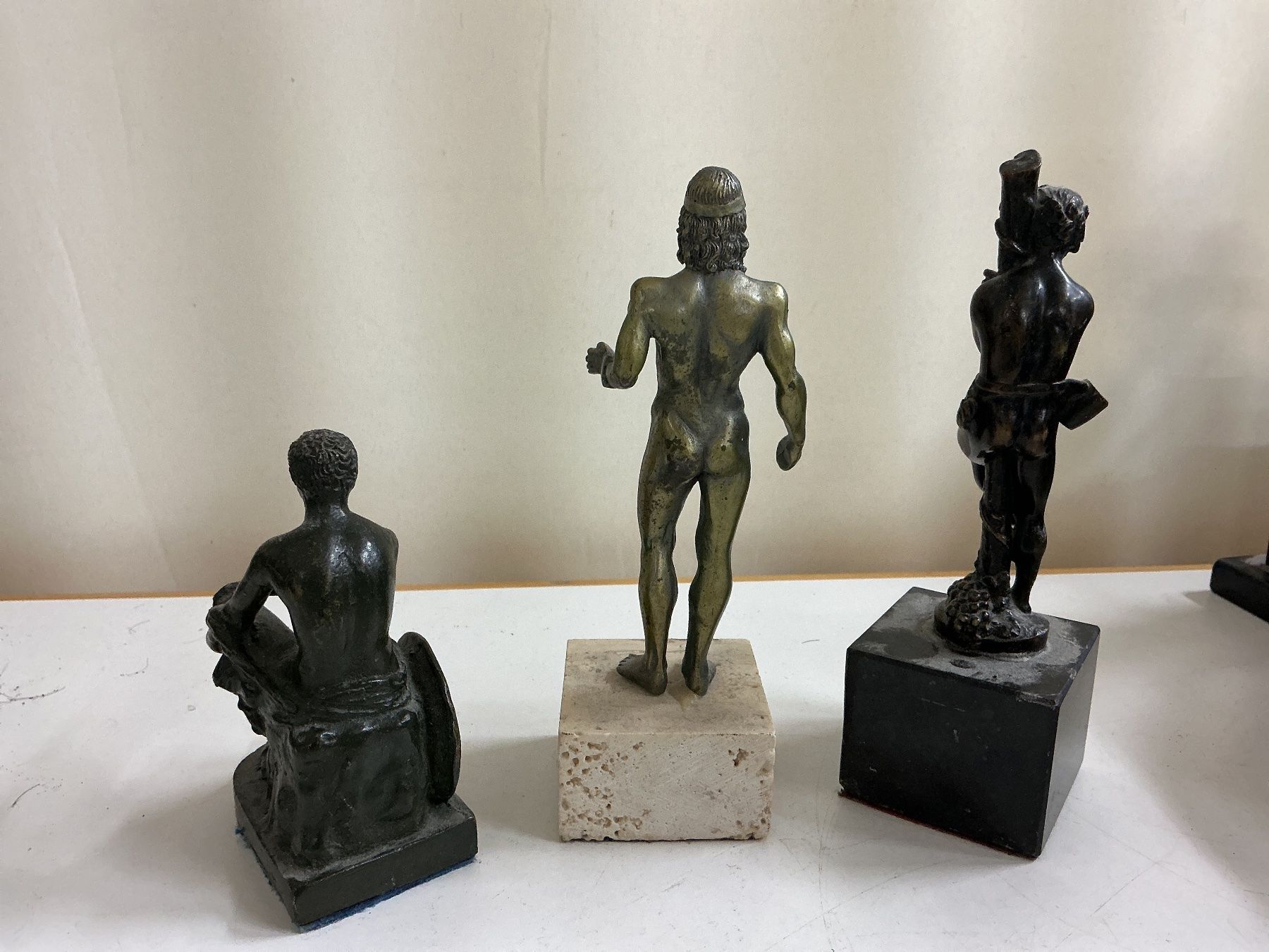 Sculture & Statue: Drei kleine Statuen – Usato da Bern venduto da vielerart 2