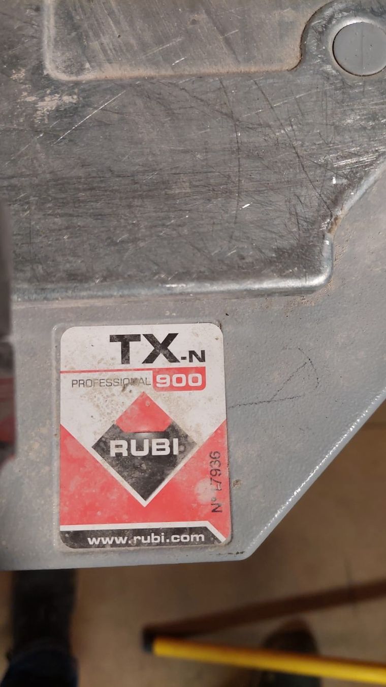 Tutti gli attrezzi: Profi Fliesenschneider Rubi TX 900 N-638 – Usato da Recherswil venduto da paulchen09 8