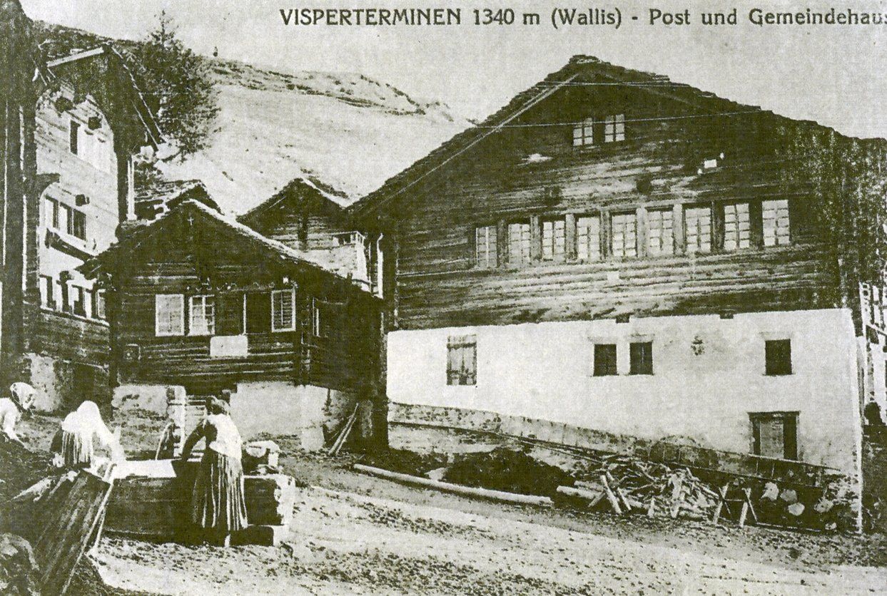 Cartoline postali: Visperterminen  VS  -  POST  und  Gemeindehaus – Usato da Brig venduto da Valcards54