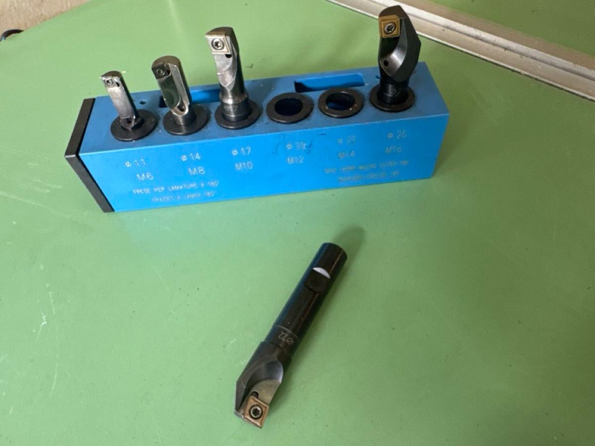 Alle Werkzeuge: Outils d'alésages et lamage – Gebraucht aus Aarberg von SNMachines 3