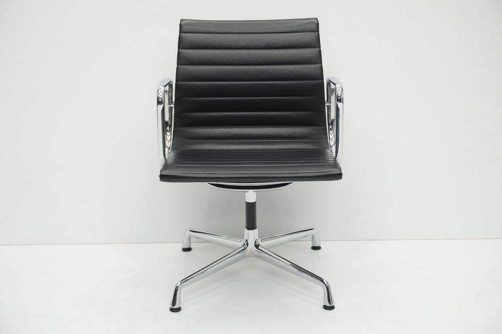 Original Vitra Eames Alu Chair EA107 EA108 Leder nero 1