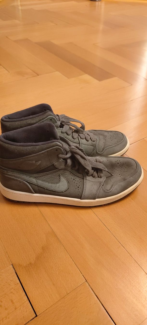 Jordan Scarpe da uomo: Grüne, gebrauchte Nike Schuhe – Usato da Luzern venduto da mel_vjd5 1