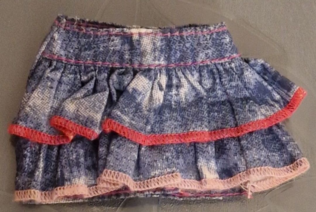 Bambole: jupe pour Barbie – Usato da Couvet venduto da Pioune