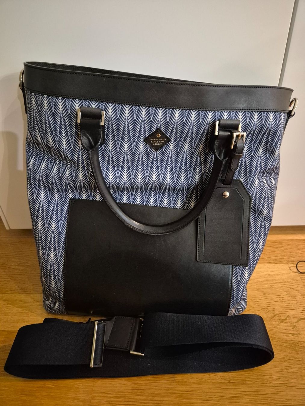 Taschen: Tasche – Gebraucht aus Bern von ruf_7p2h