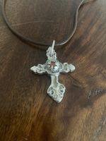 Kreuz Anhänger, Silber mit Lederband