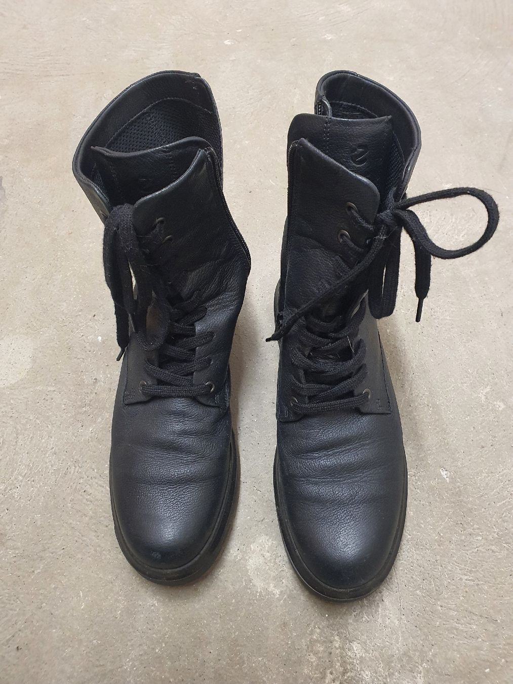 Scarpe da donna: Schwarze Ecco Lederstiefel, Grösse 39 – Usato da Wettswil venduto da myklt