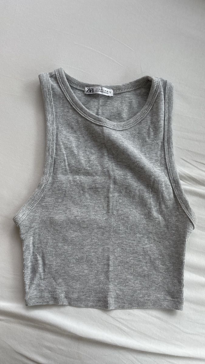 Zara Top: Graues Tank Top von Zara – Nuovo (secondo la descrizione) da Muttenz venduto da lil_cs6m