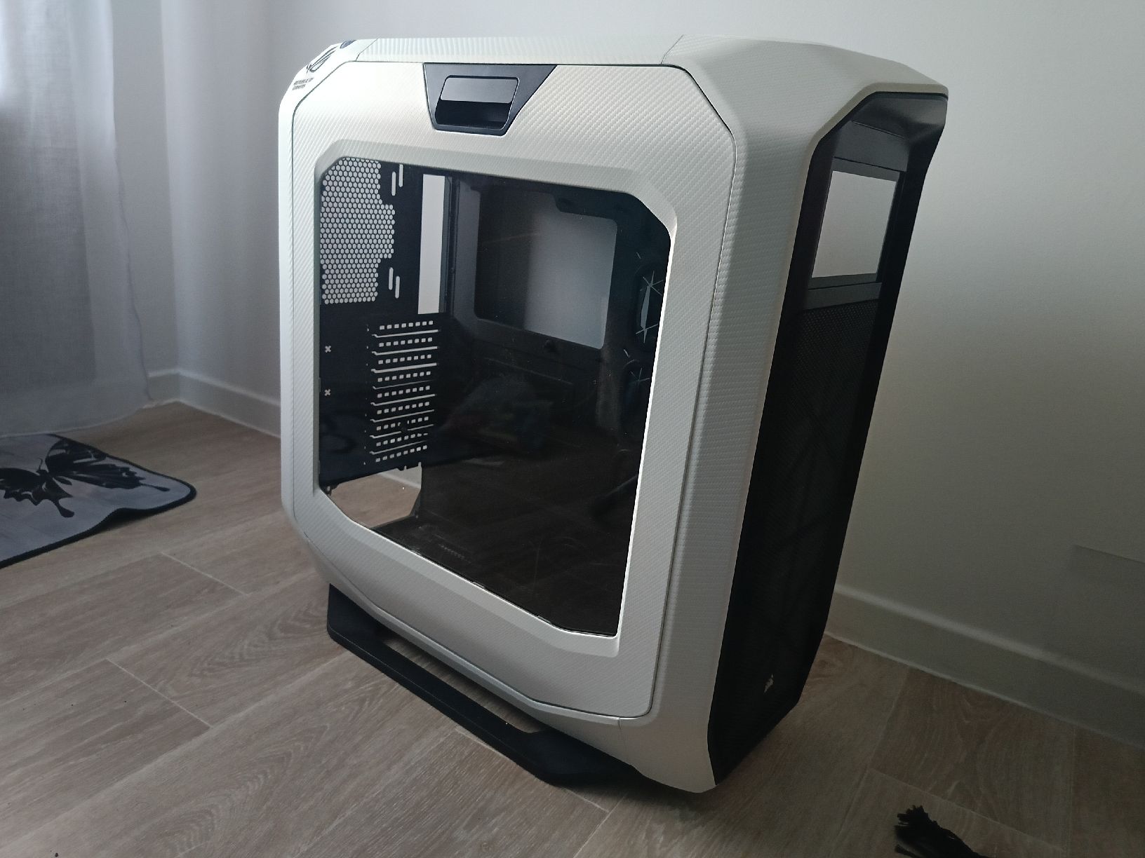 Corsair Gehäuse: boitier pc big tower covering carbone  – Gebraucht aus Plan-les-Ouates von Mathias_c 1