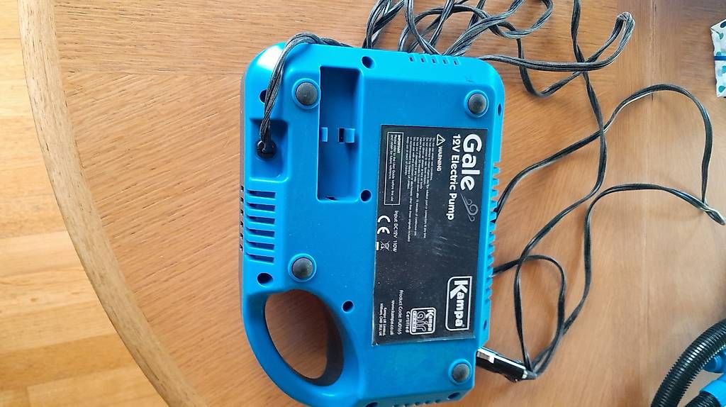 Pompe & Parti di ricambio: Schlauchboot, Zelt Electric Pumpe, 12 V – Usato da Seftigen venduto da bau_spx2