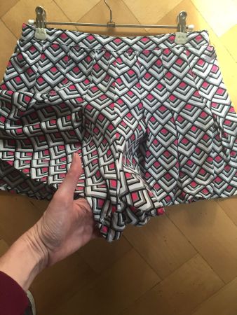 Short hollister taille S. Envoi poste+2 chf